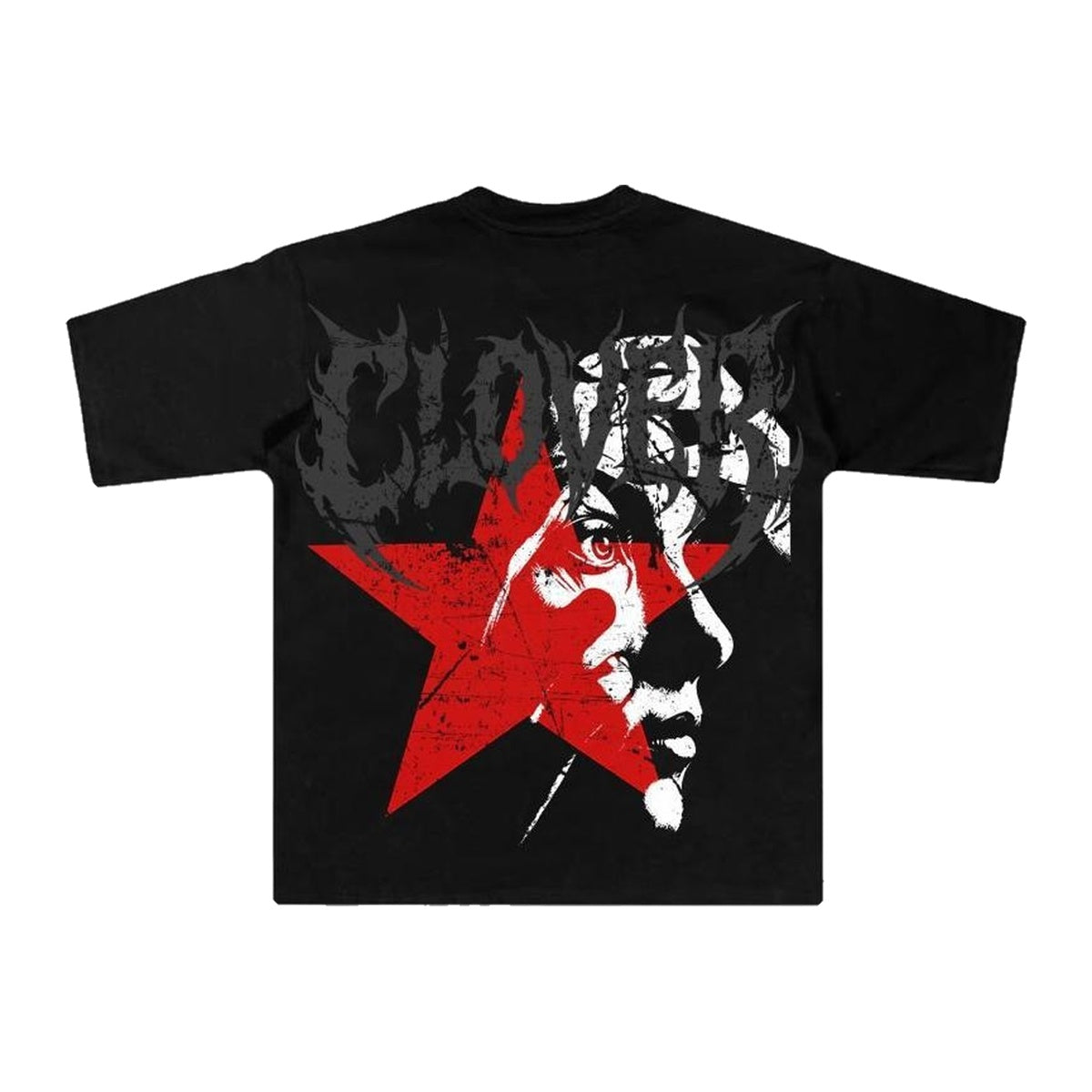 Espalda de playera negra con estrella roja, rostro en alto contraste y lettering CLOVER metal